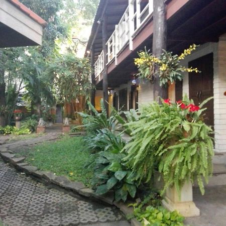 Smile House Guesthouse Chiang Mai Extérieur photo