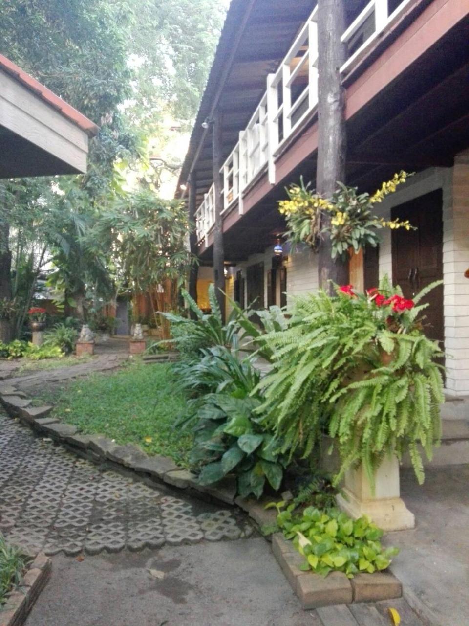 Smile House Guesthouse Chiang Mai Extérieur photo